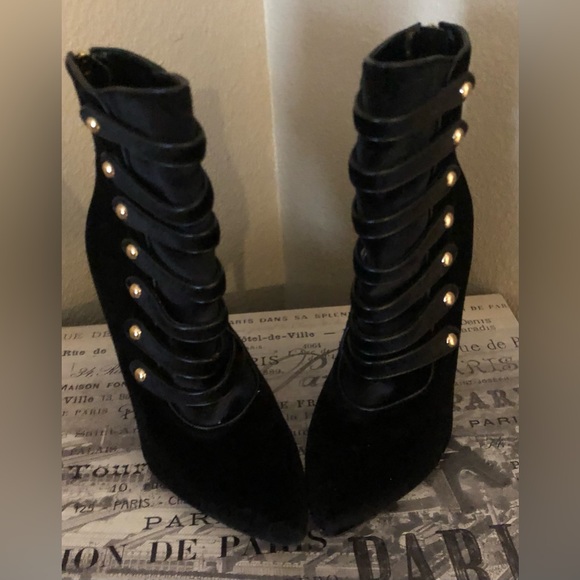 Guess Velvet Stiletto Heel Bootie (New without box) - Picture 7 of 11